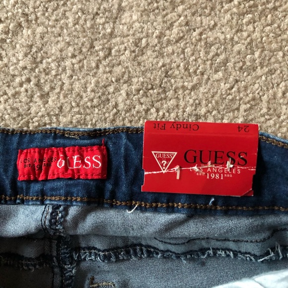 Guess Jeans - Picture 4 of 5